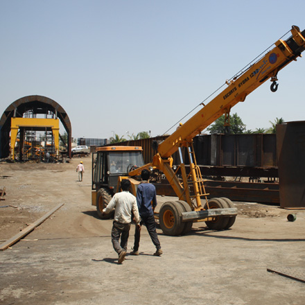 Navyuga Hydrualic Tunnel Gantry