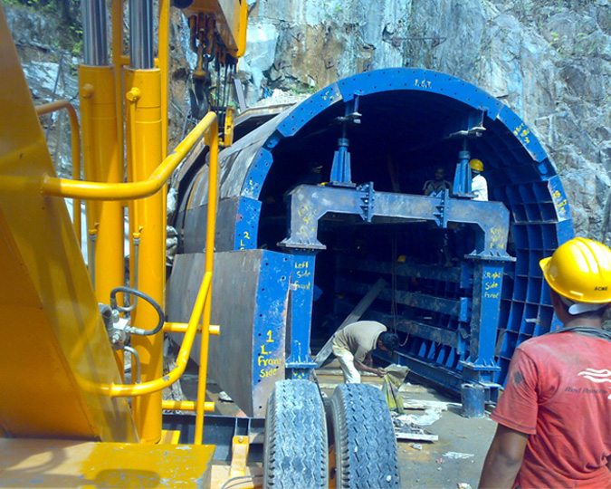 Horse Shoe Shaped Tunnel Gantry